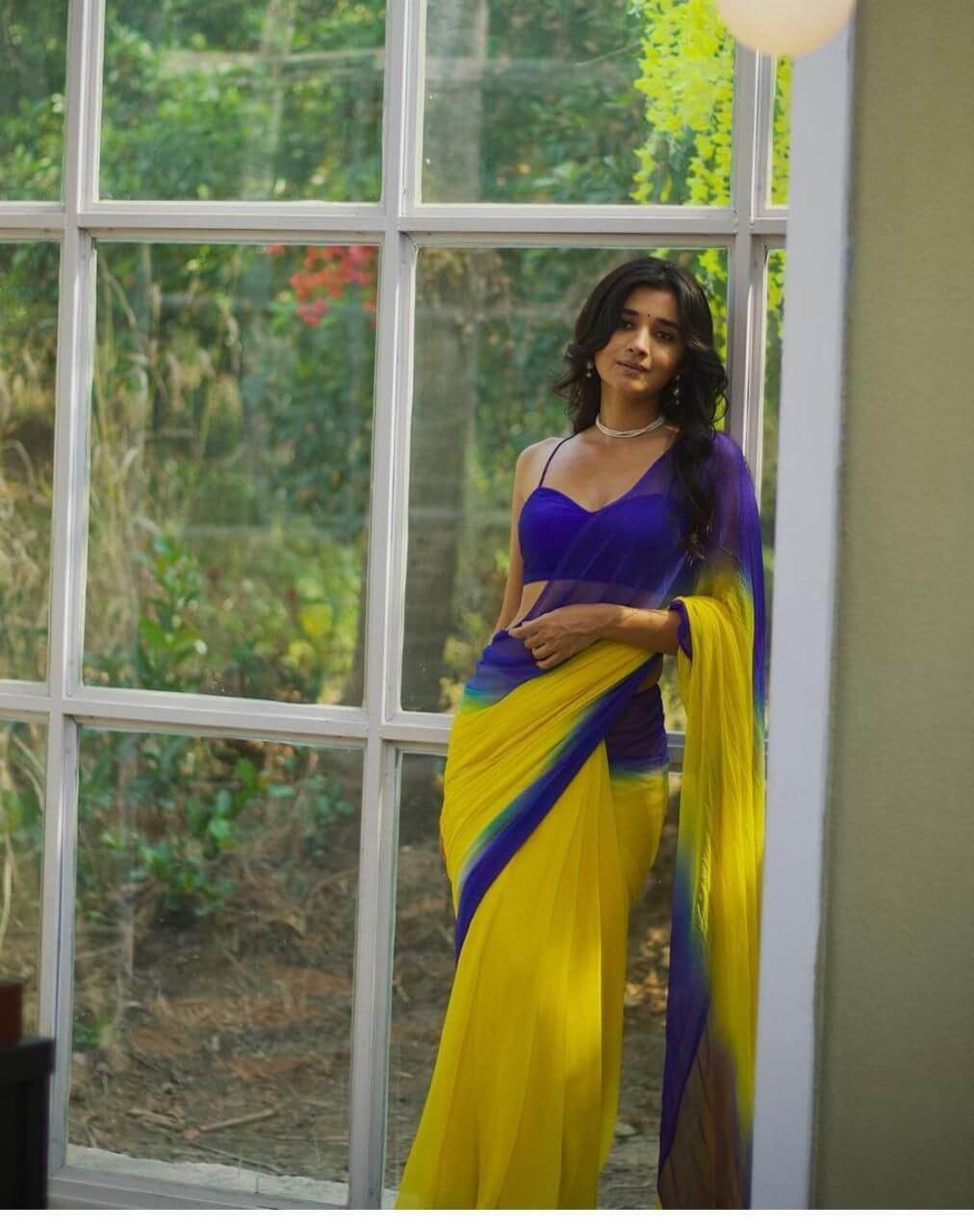 Bella Aura Women's Georgette Plain Ready To Wear one Minute Saree With Unstitched Blouse Piece